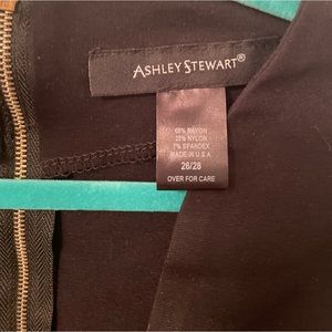 Short crop neck mini dress!